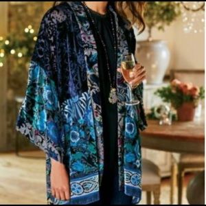 Soft Surroundings Aviva Burnout Velvet Topper Jack